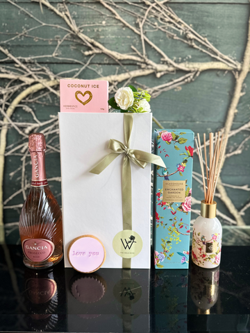 Prosecco & Petals Box-Local NZ Florist -The Wild Rose | Nationwide delivery, Free for orders over $100 | Flower Delivery Auckland