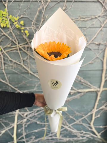 Single Sunflower-Local NZ Florist -The Wild Rose | Nationwide delivery, Free for orders over $100 | Flower Delivery Auckland