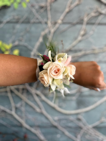 Custom Corsage-Local NZ Florist -The Wild Rose | Nationwide delivery, Free for orders over $100 | Flower Delivery Auckland