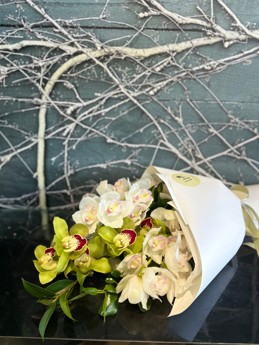 A Touch Of Orchid-Local NZ Florist -The Wild Rose | Nationwide delivery, Free for orders over $100 | Flower Delivery Auckland